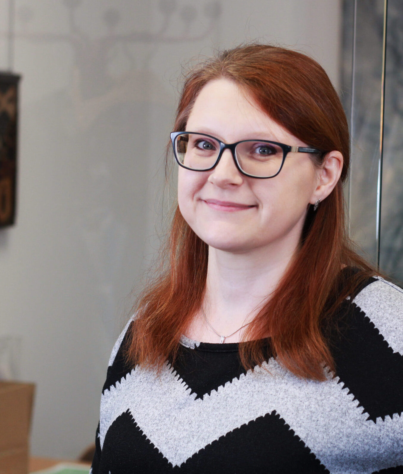 Portrait-Bild von Mitarbeiterin Mandy Casper